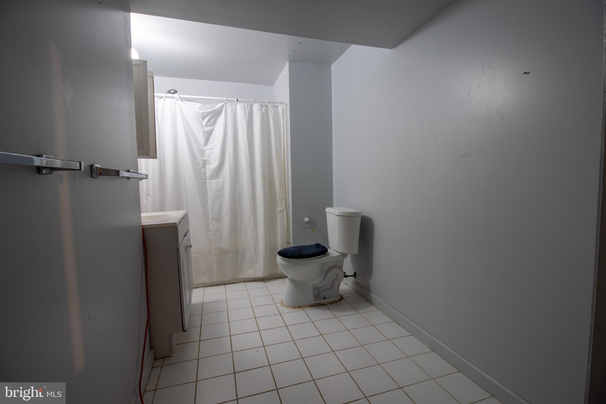 5709 NIGHT SERGEANT COURT