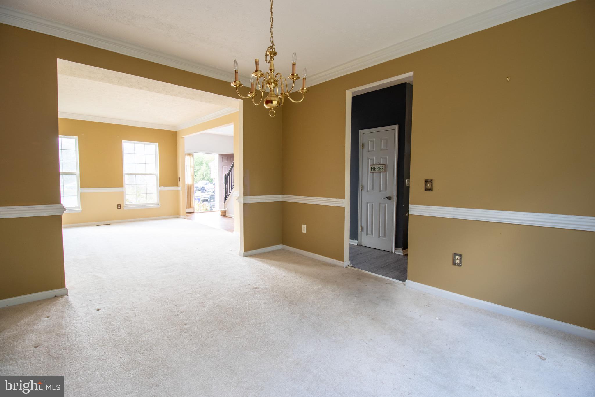 5709 NIGHT SERGEANT COURT