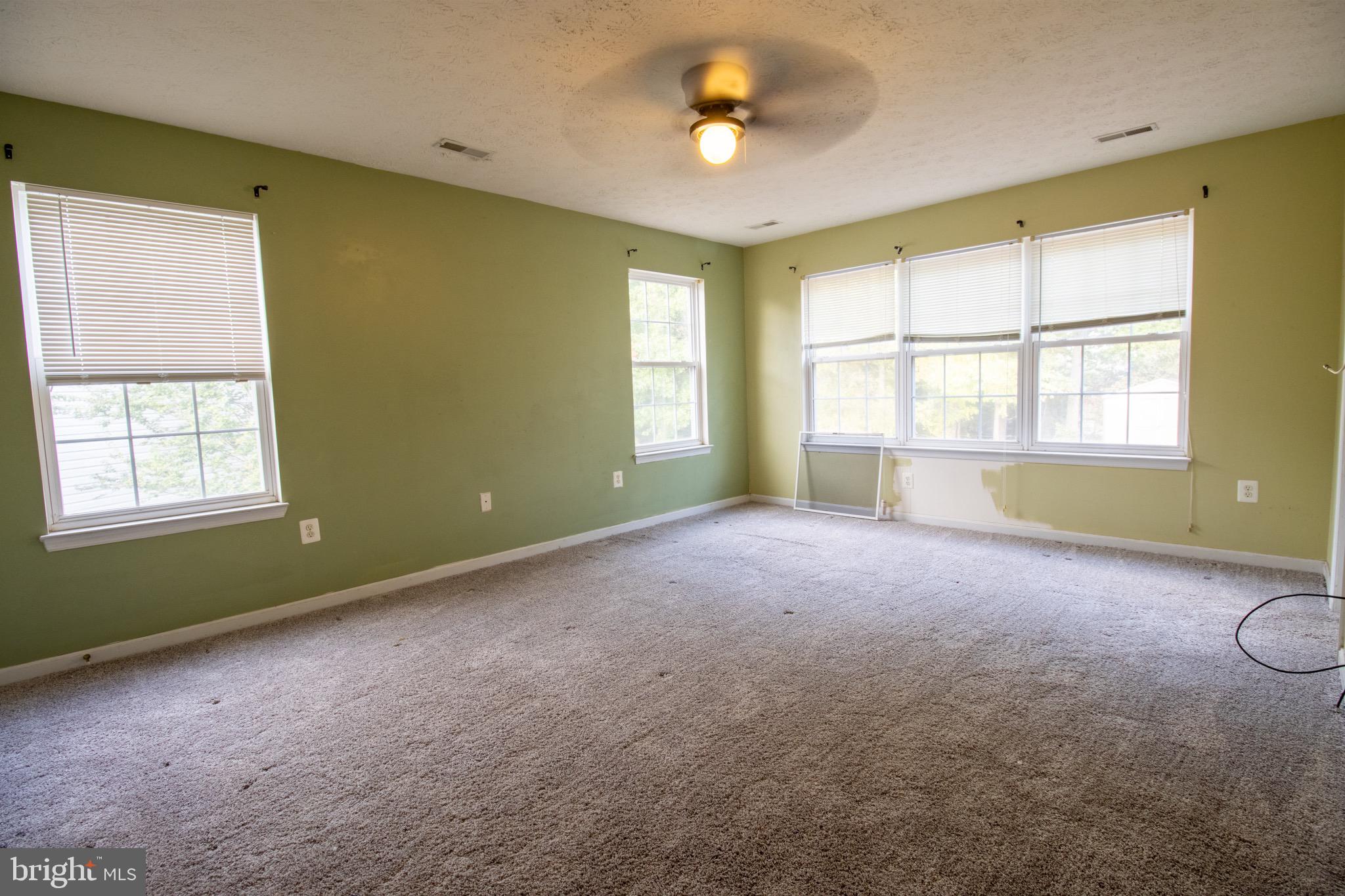 5709 NIGHT SERGEANT COURT