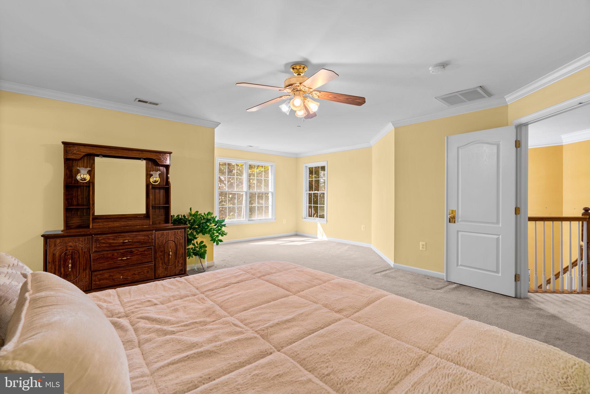 6804 CREEKWOOD COURT