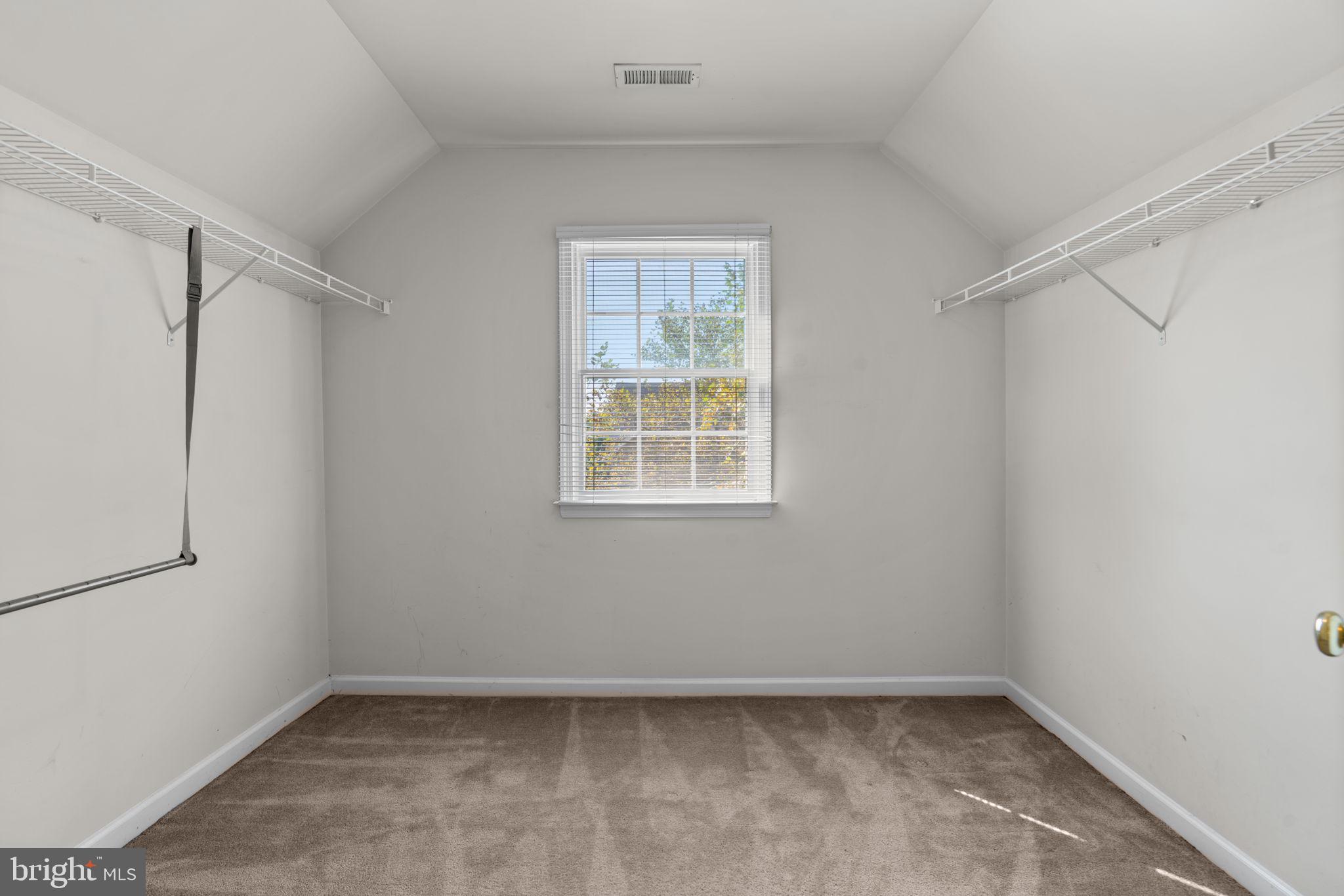 6804 CREEKWOOD COURT