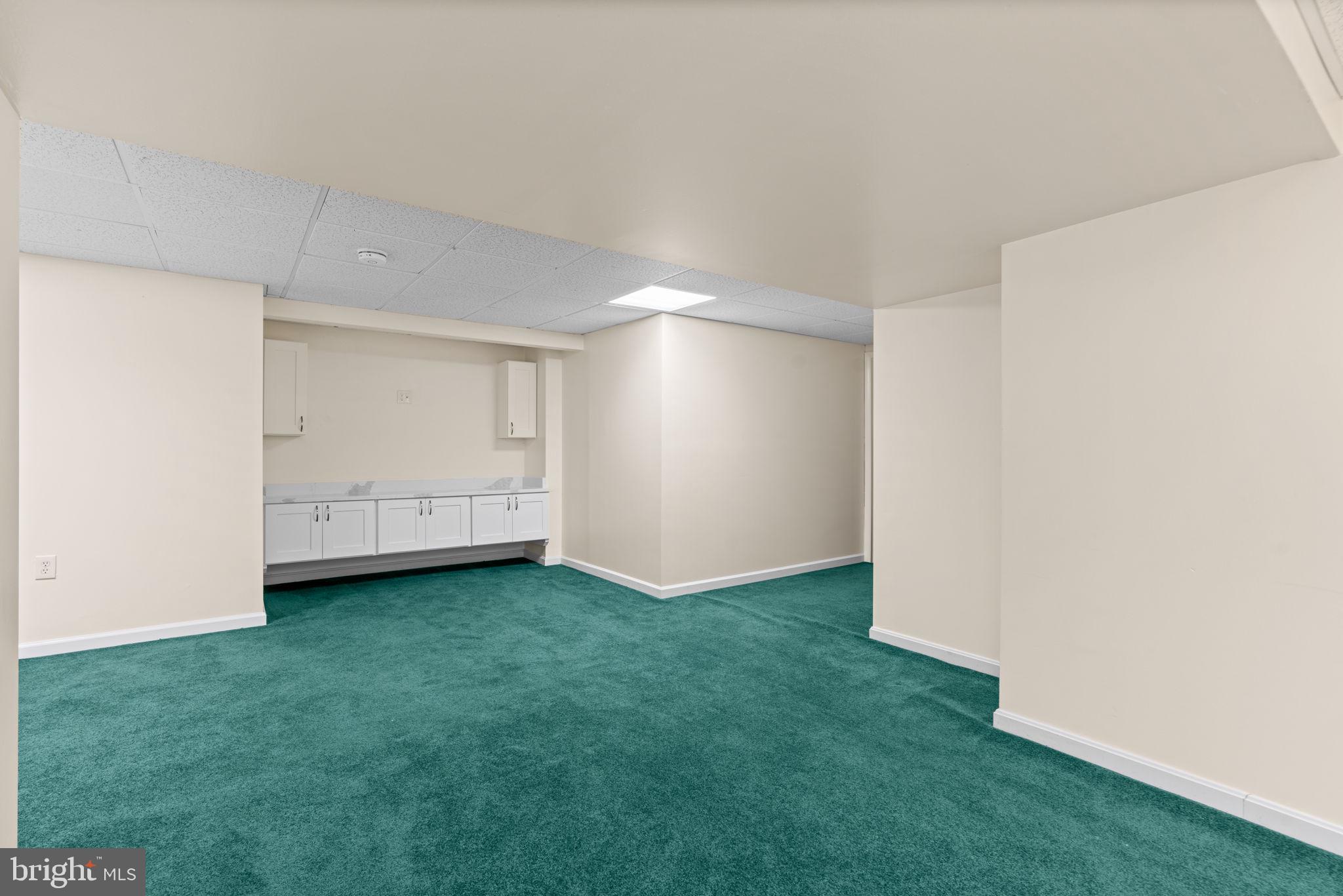 6804 CREEKWOOD COURT