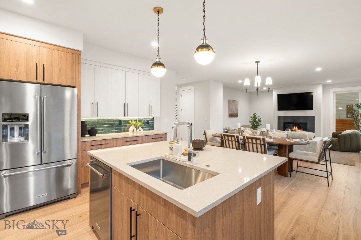 1511 Scotch Pine Lane