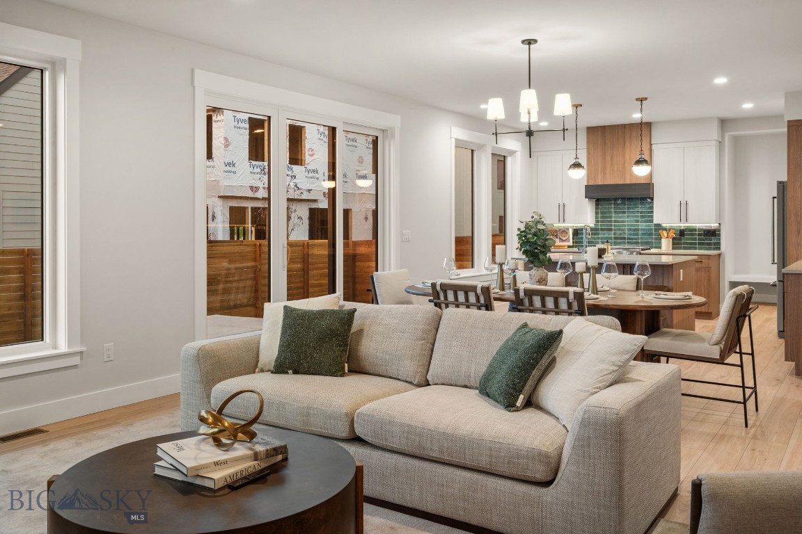 1511 Scotch Pine Lane