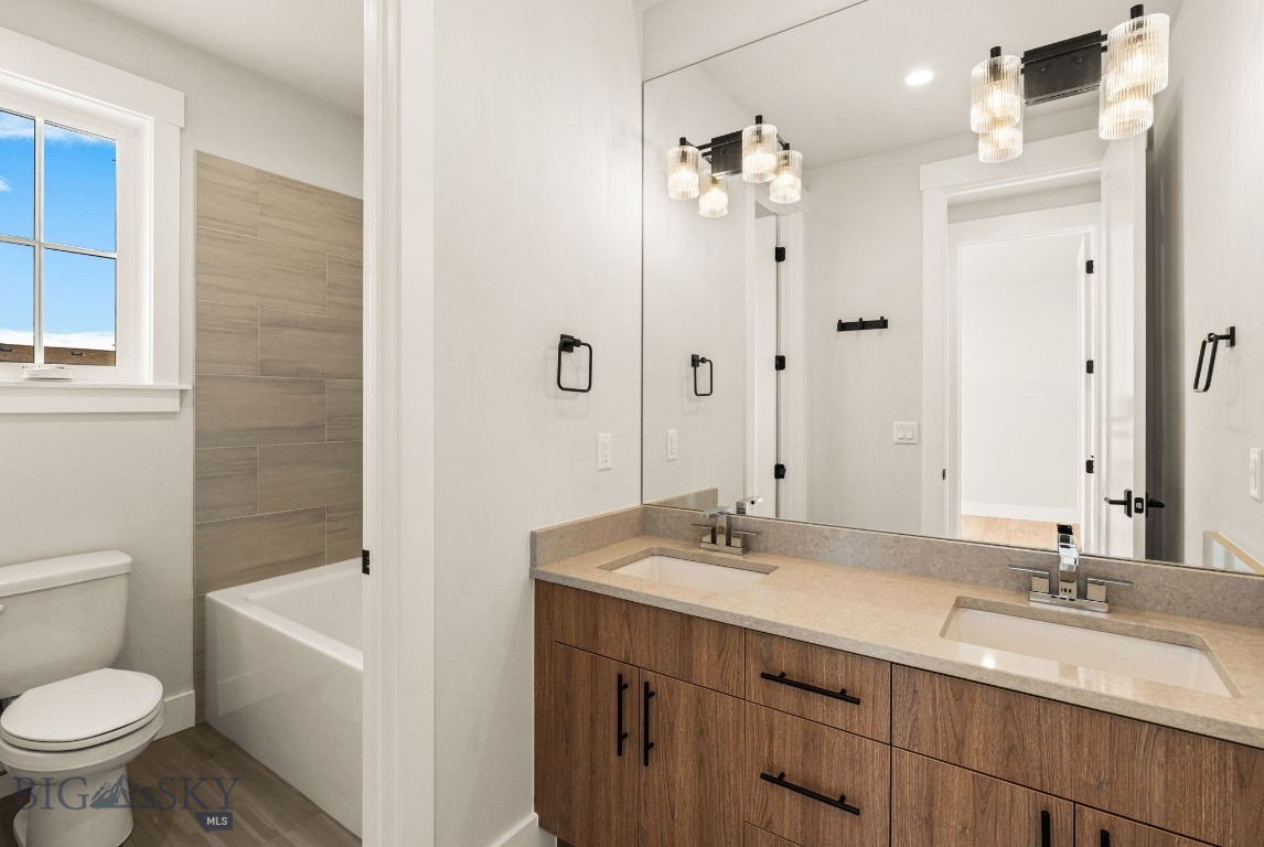 1515 Scotch Pine Lane