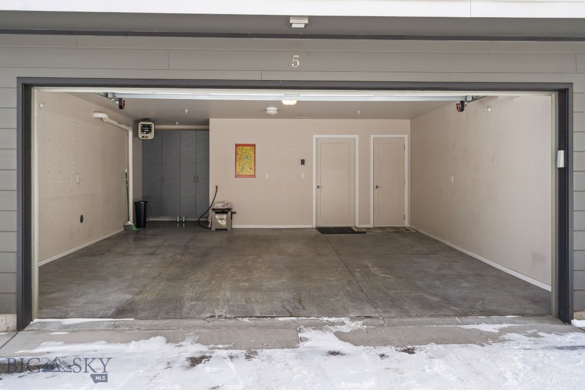 527 E Mendenhall 5