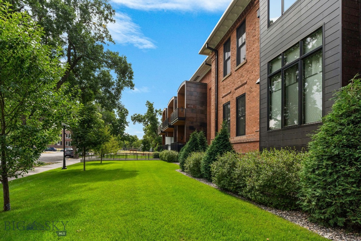 300 W Main Street Q