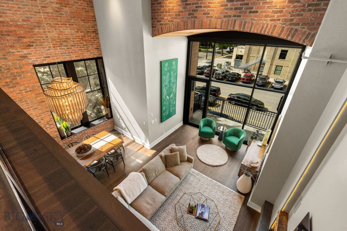 300 W Main Street Q