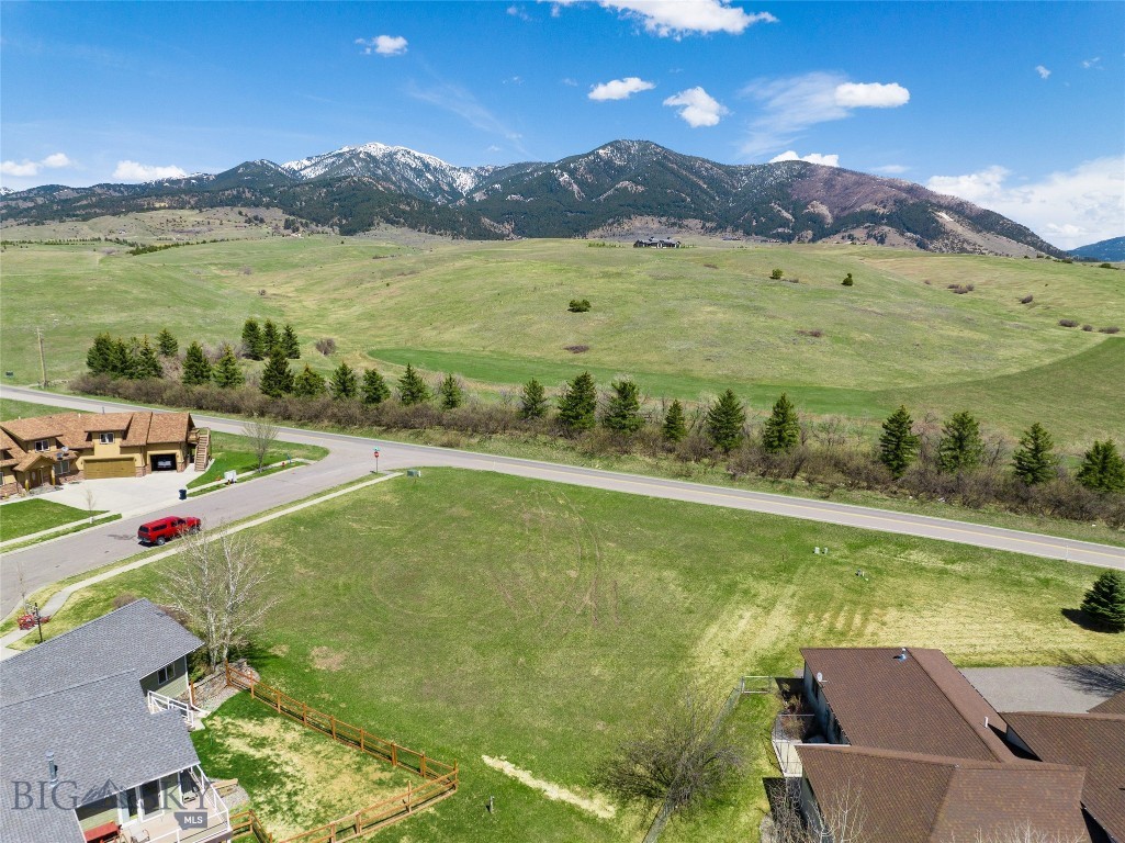 1078 Caddie Court