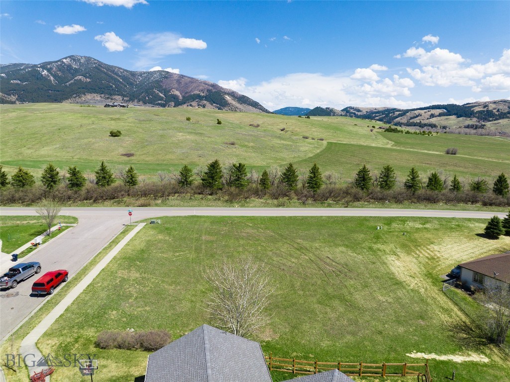 1078 Caddie Court