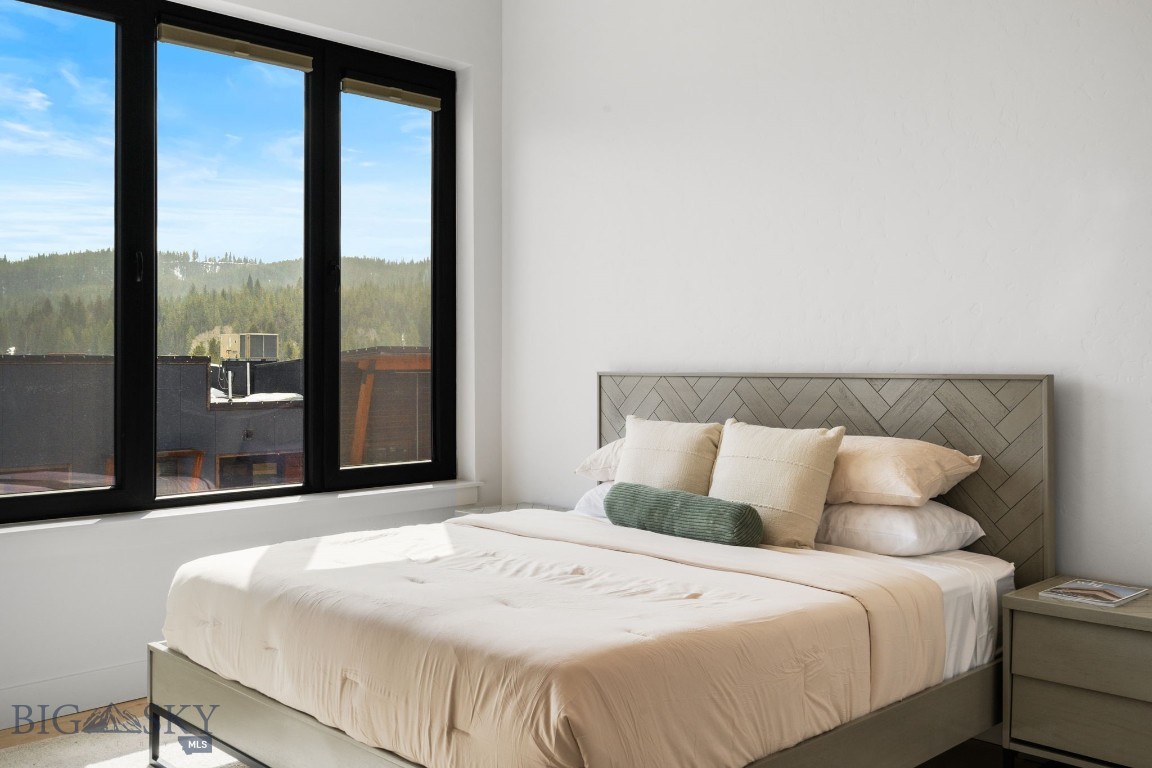 211 Town Center Avenue 3E