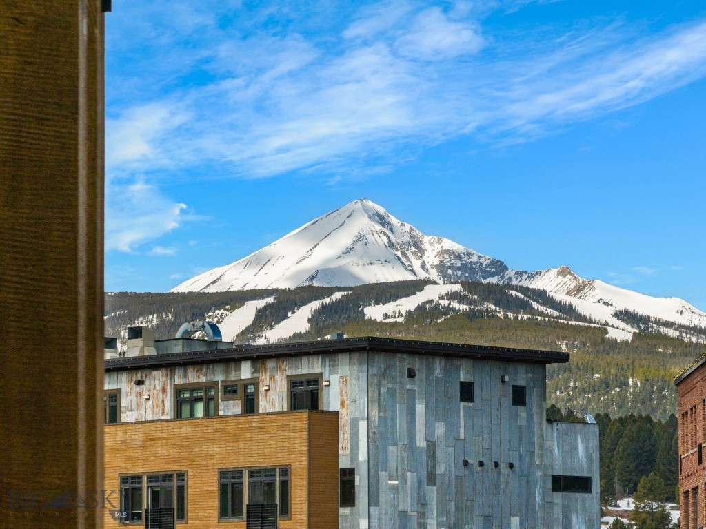 211 Town Center Avenue 3E