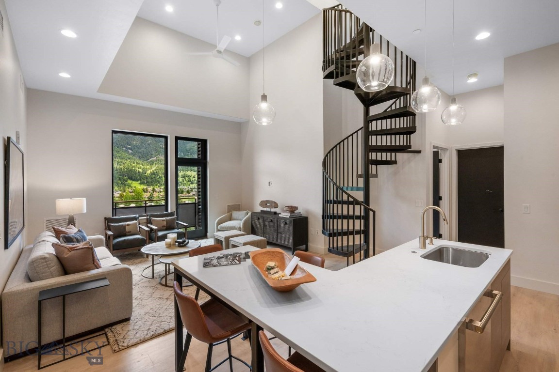 211 Town Center Avenue 3A