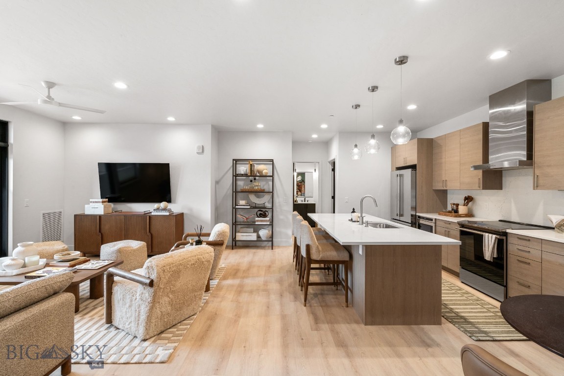 211 Town Center Avenue 2A