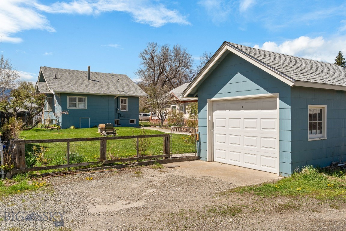 324 N 2nd Street