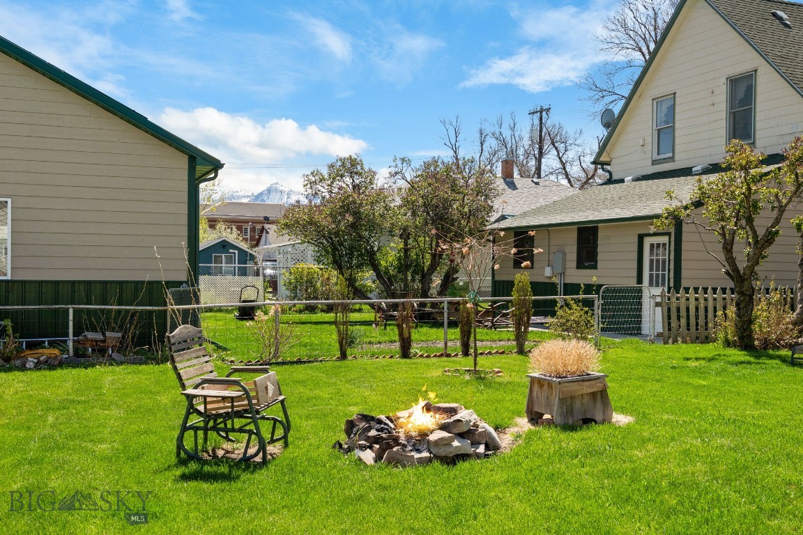 324 N 2nd Street
