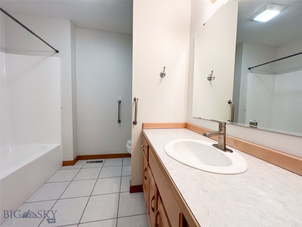 2400 Durston Road 43