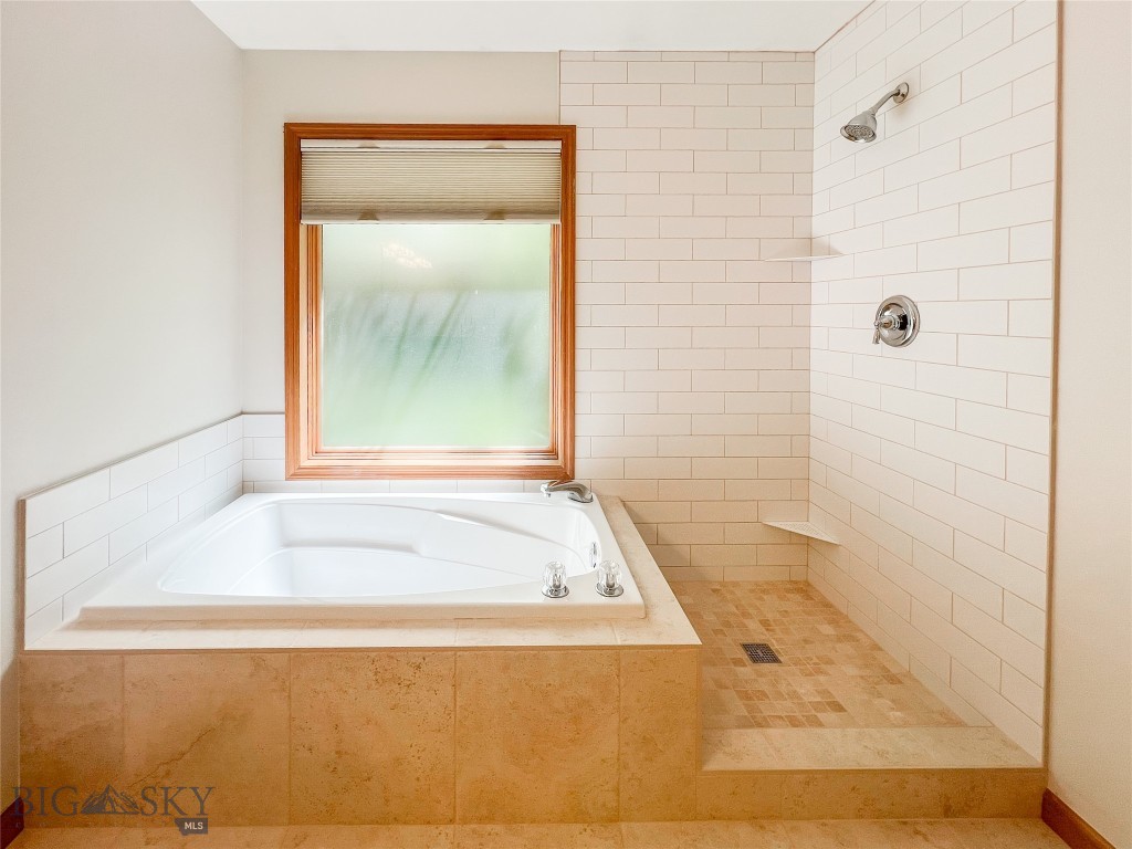 2400 Durston Road 43