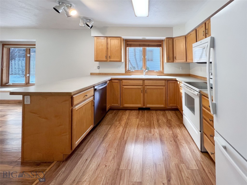 2400 Durston Road 43