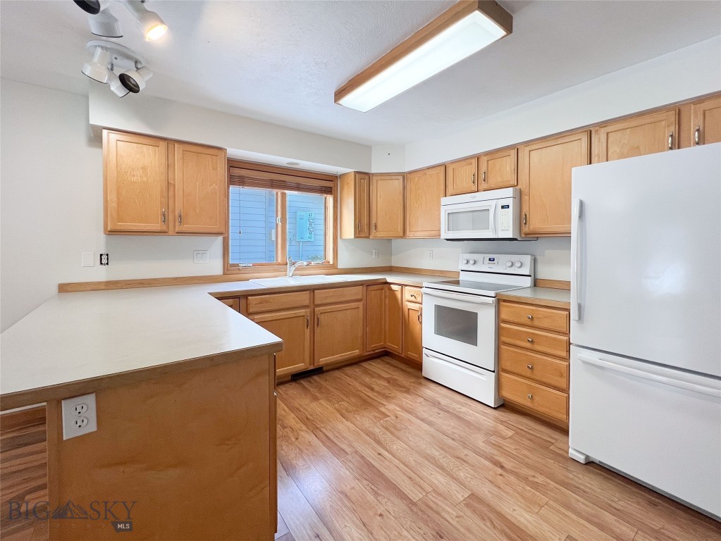 2400 Durston Road 43
