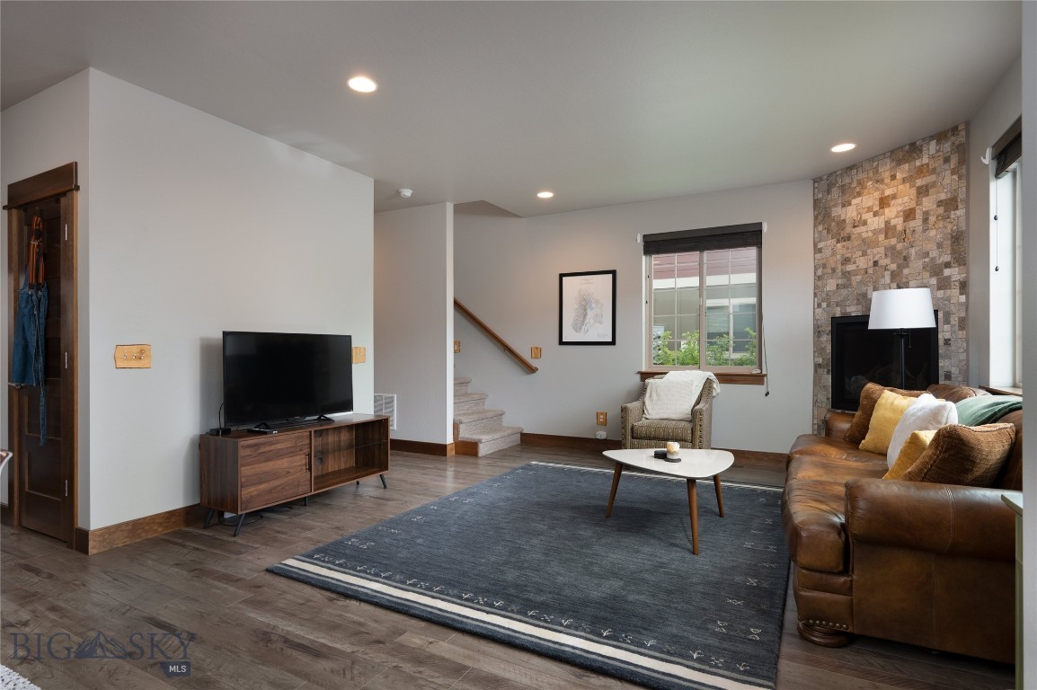 2740 Cobblestone Unit D