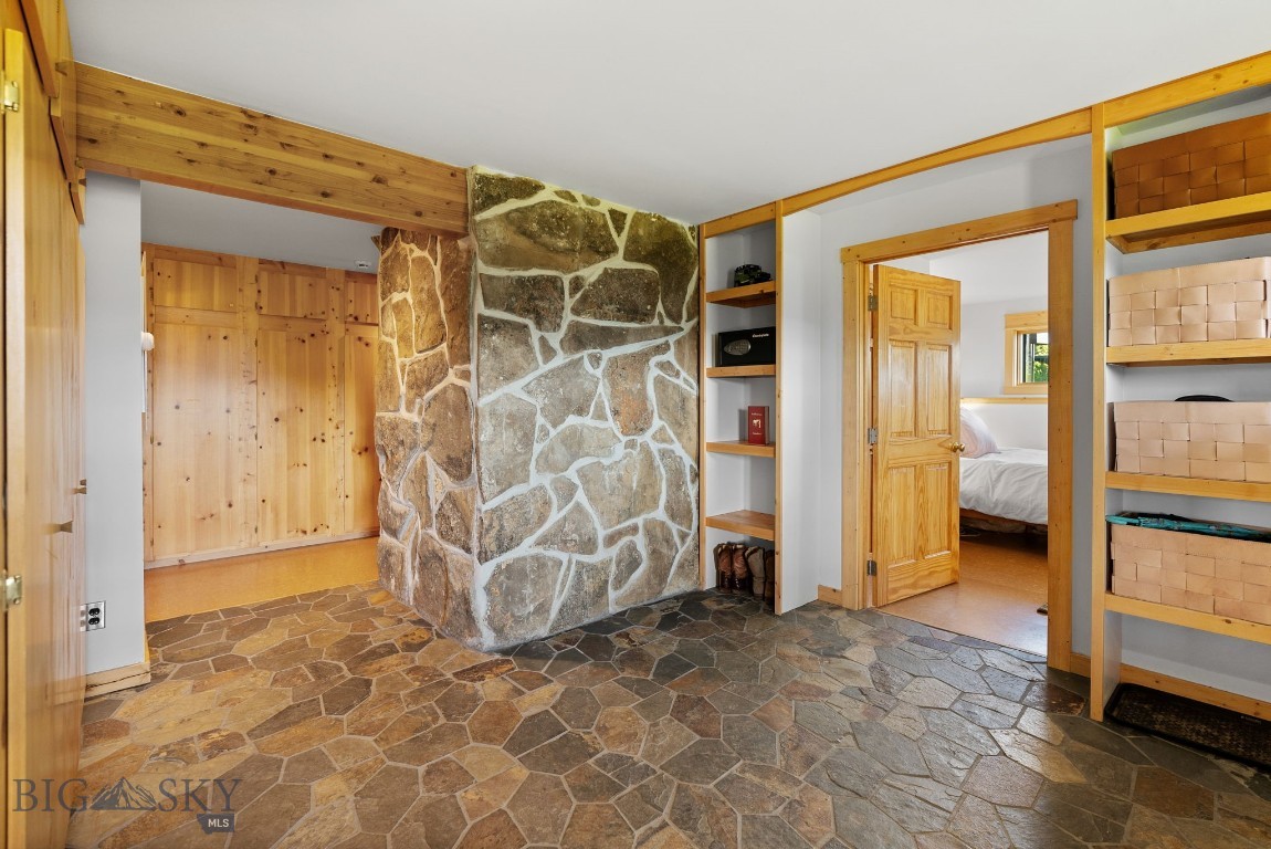 755 Coffee Creek Road