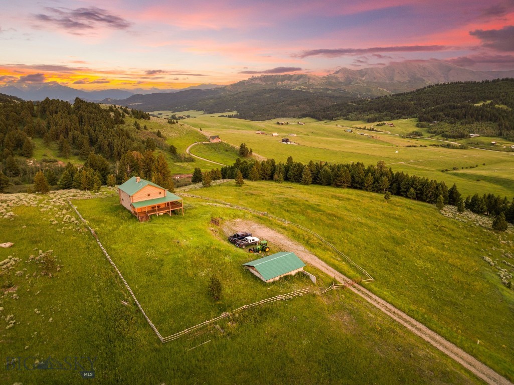 755 Coffee Creek Road