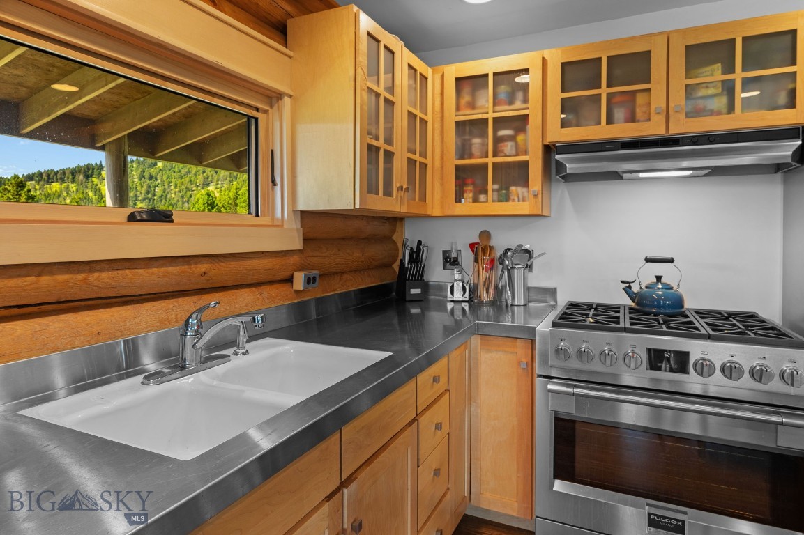 755 Coffee Creek Road