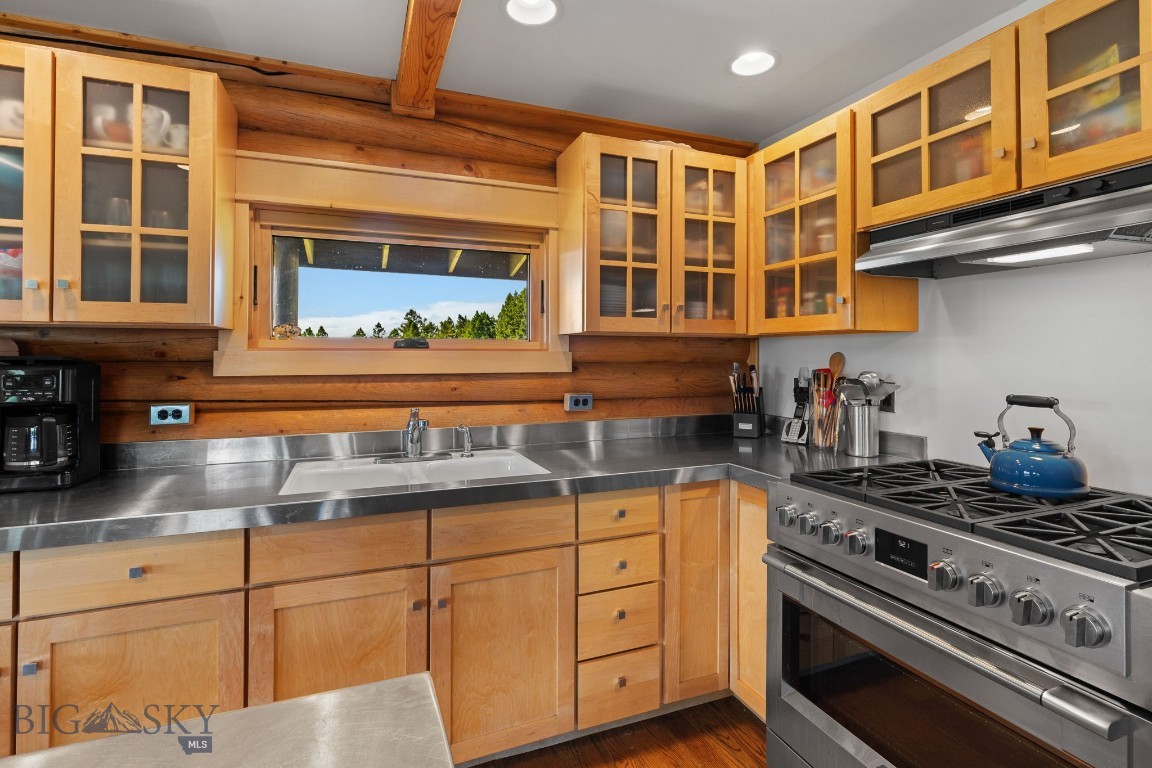 755 Coffee Creek Road