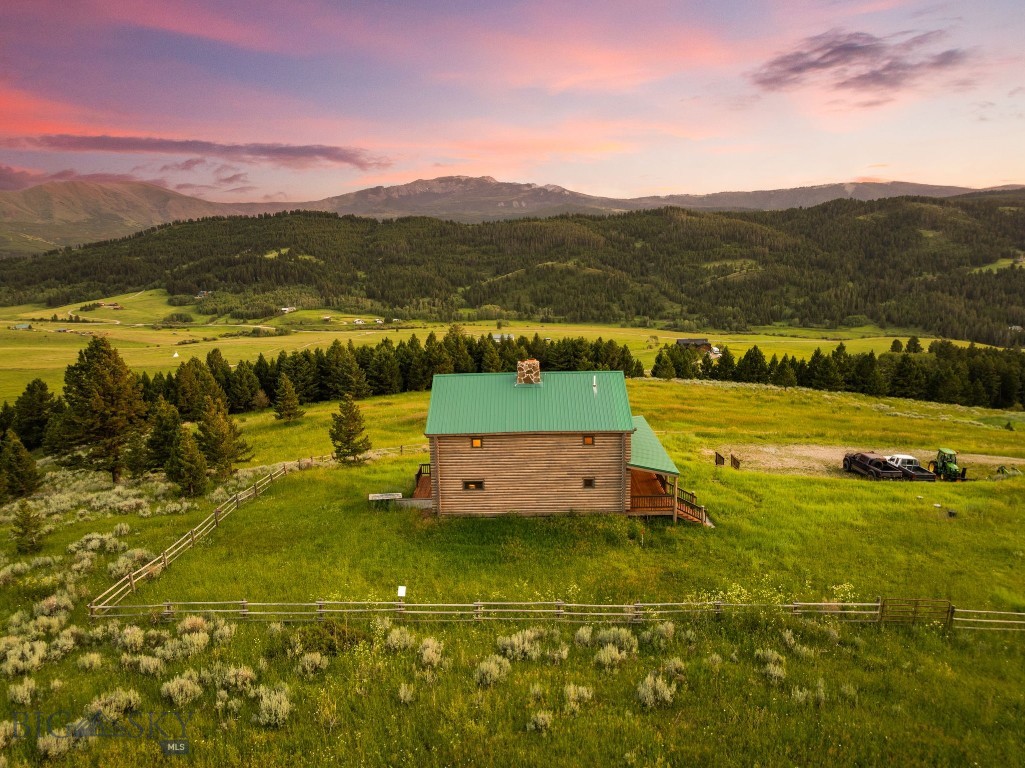 755 Coffee Creek Road