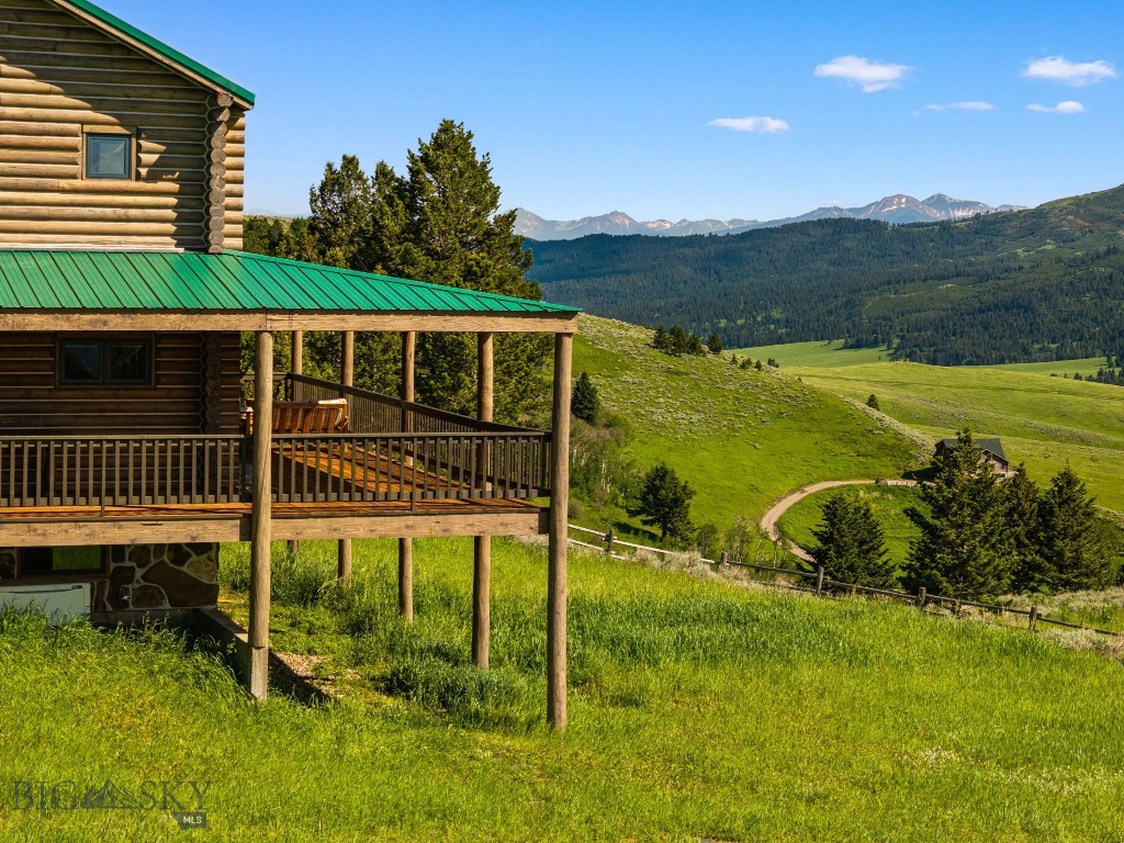 755 Coffee Creek Road