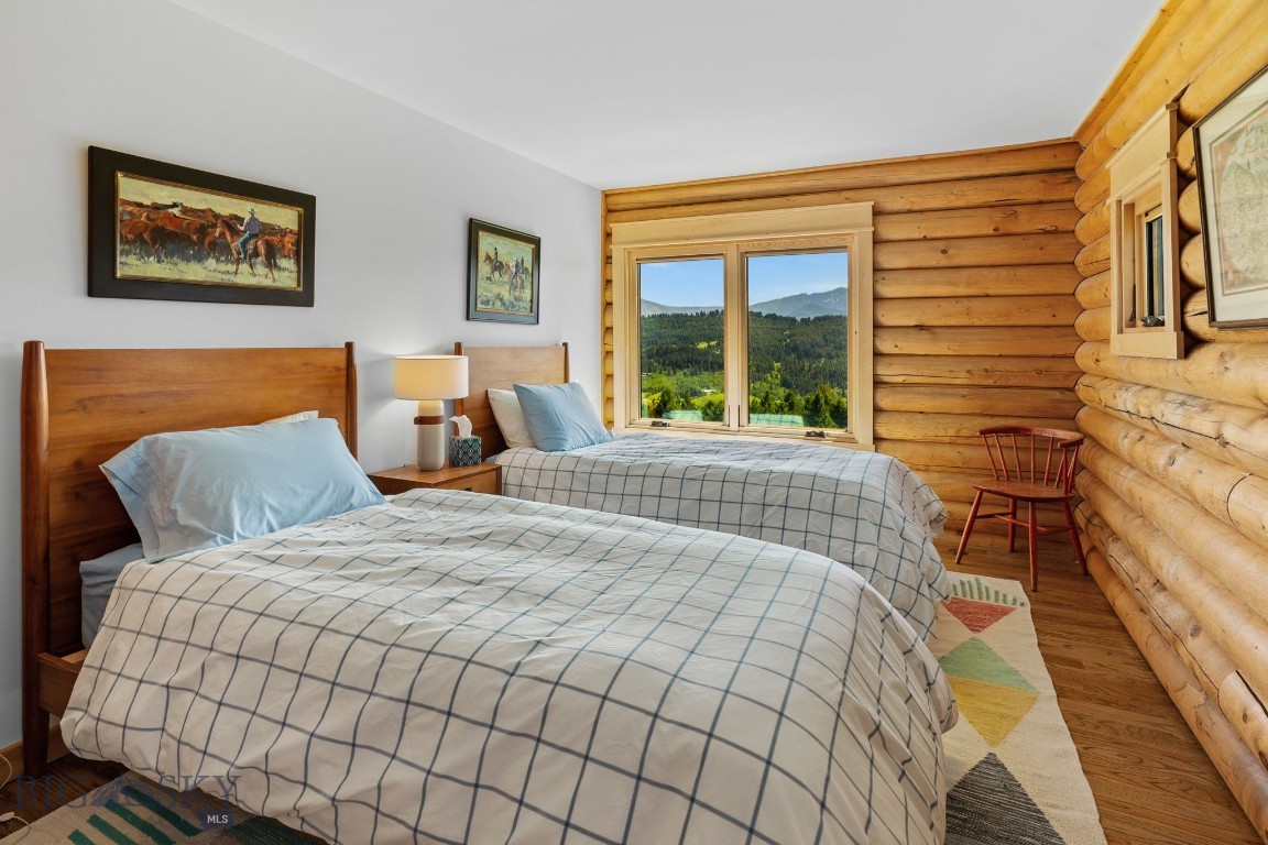 755 Coffee Creek Road