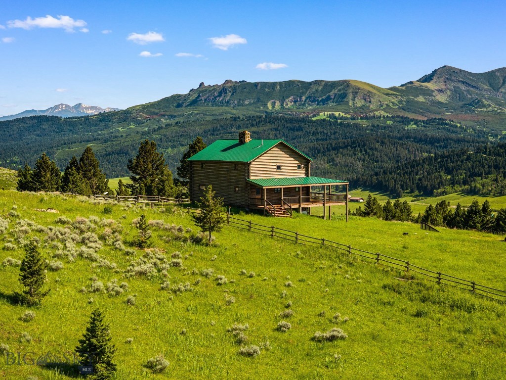 755 Coffee Creek Road