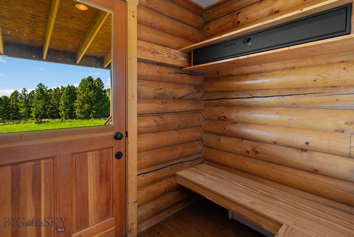 755 Coffee Creek Road