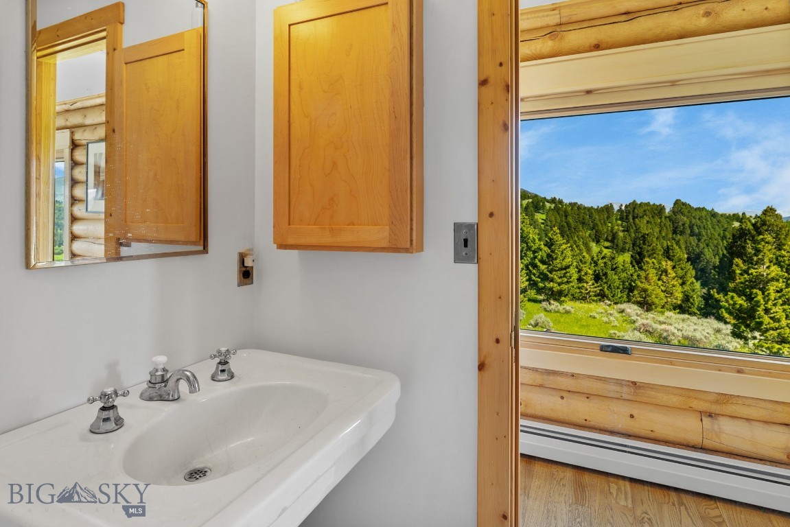 755 Coffee Creek Road