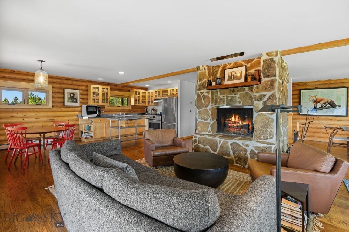 755 Coffee Creek Road