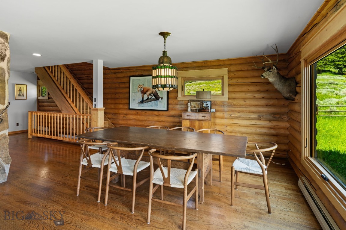 755 Coffee Creek Road