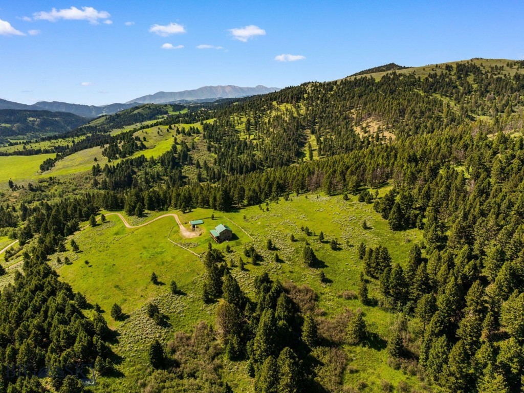 755 Coffee Creek Road