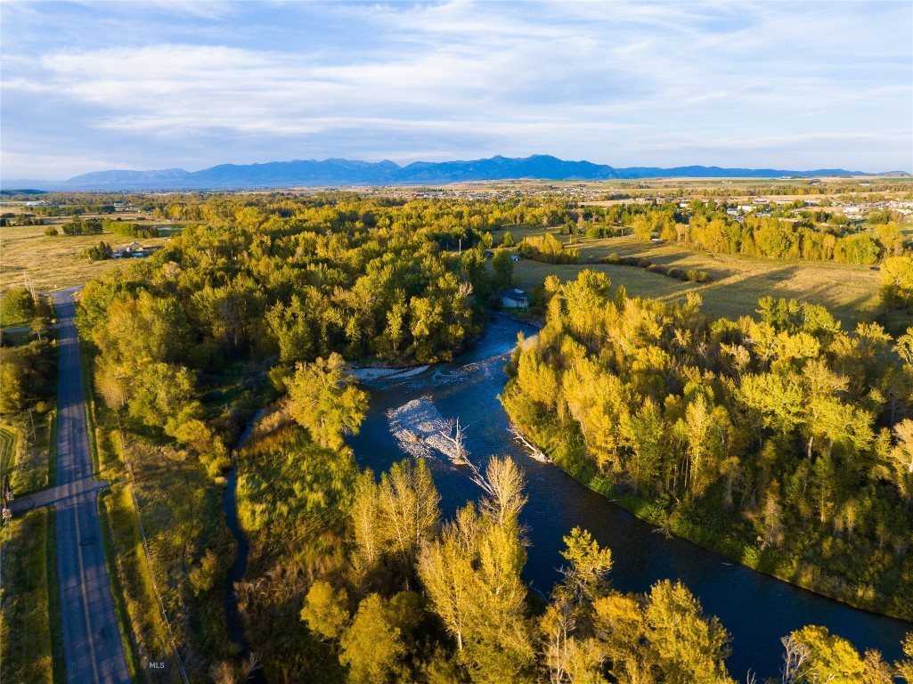 1400 Cottontail Road