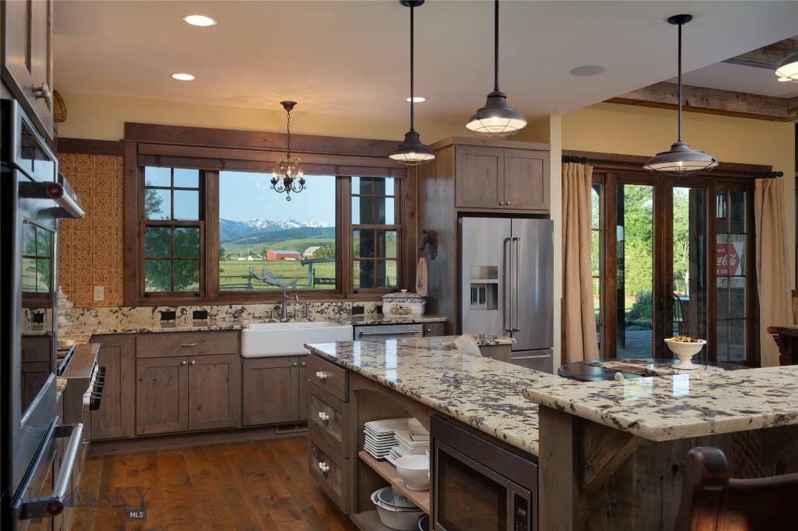 1400 Cottontail Road