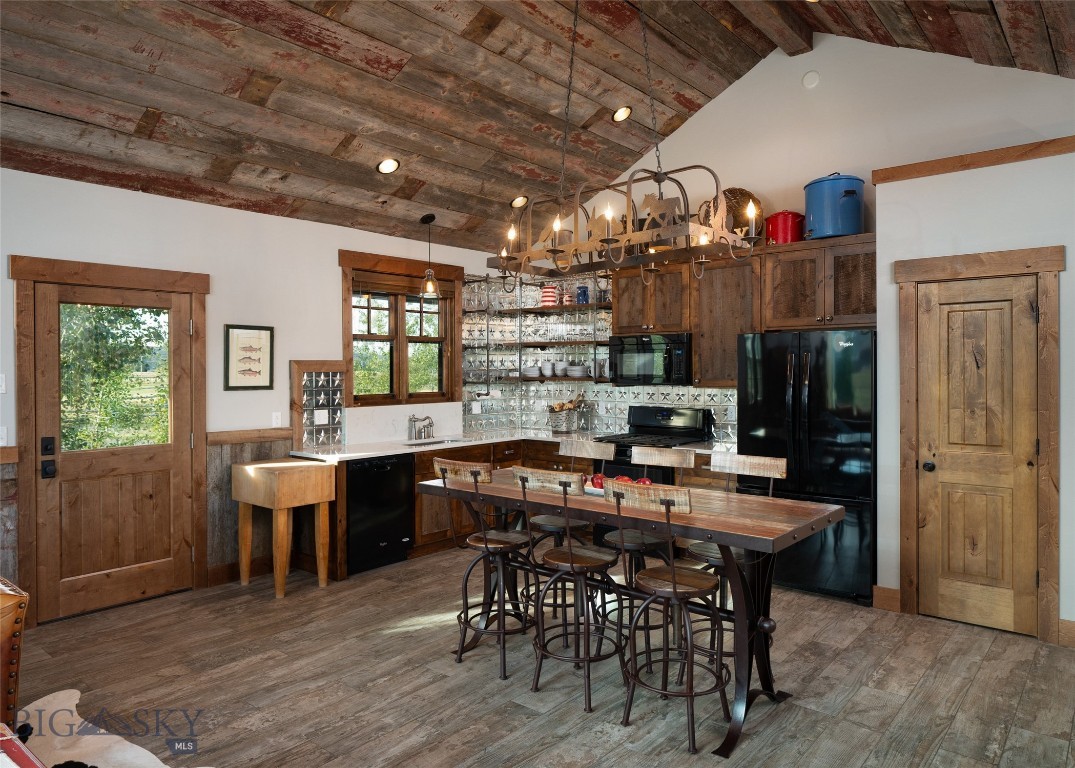 1400 Cottontail Road