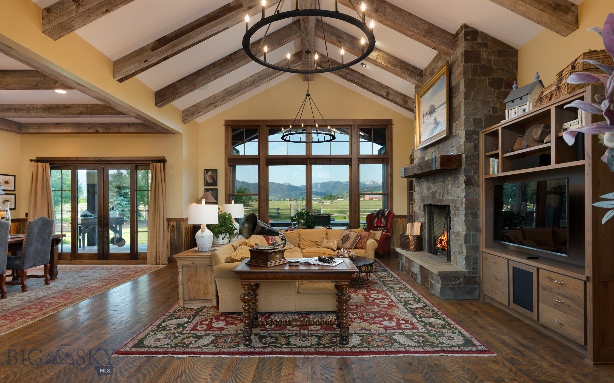 1400 Cottontail Road