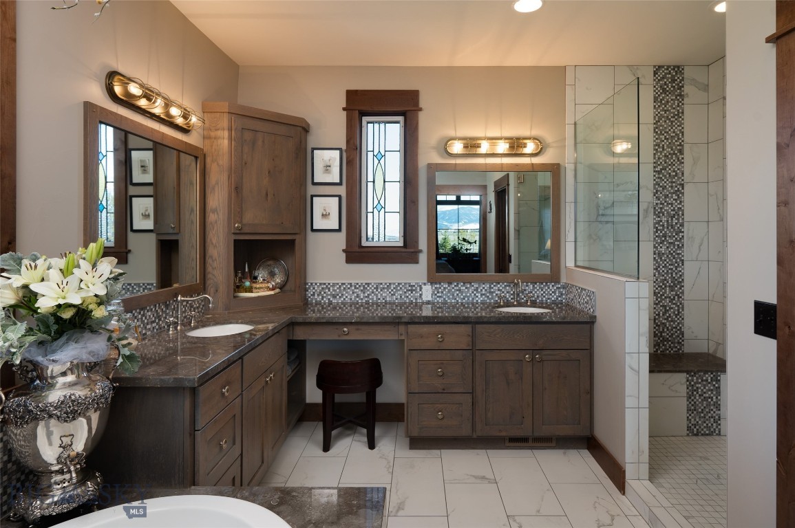 1400 Cottontail Road