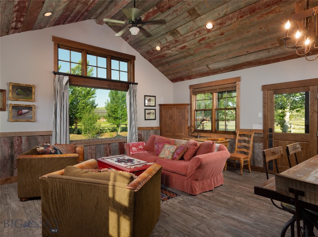 1400 Cottontail Road