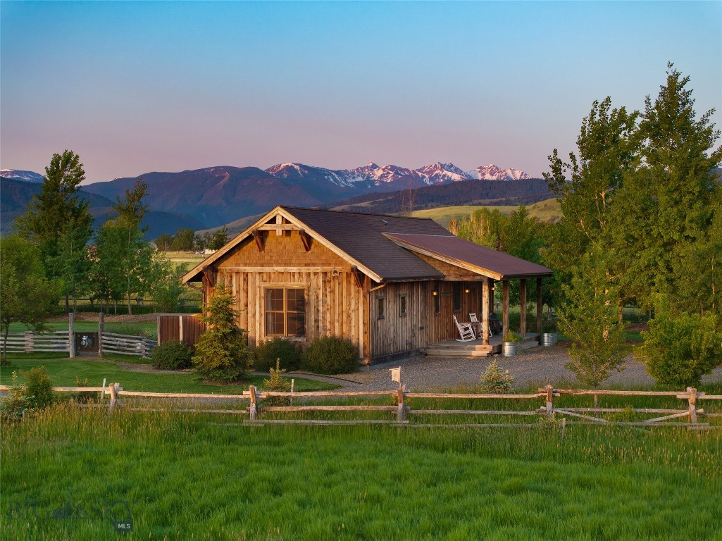 1400 Cottontail Road