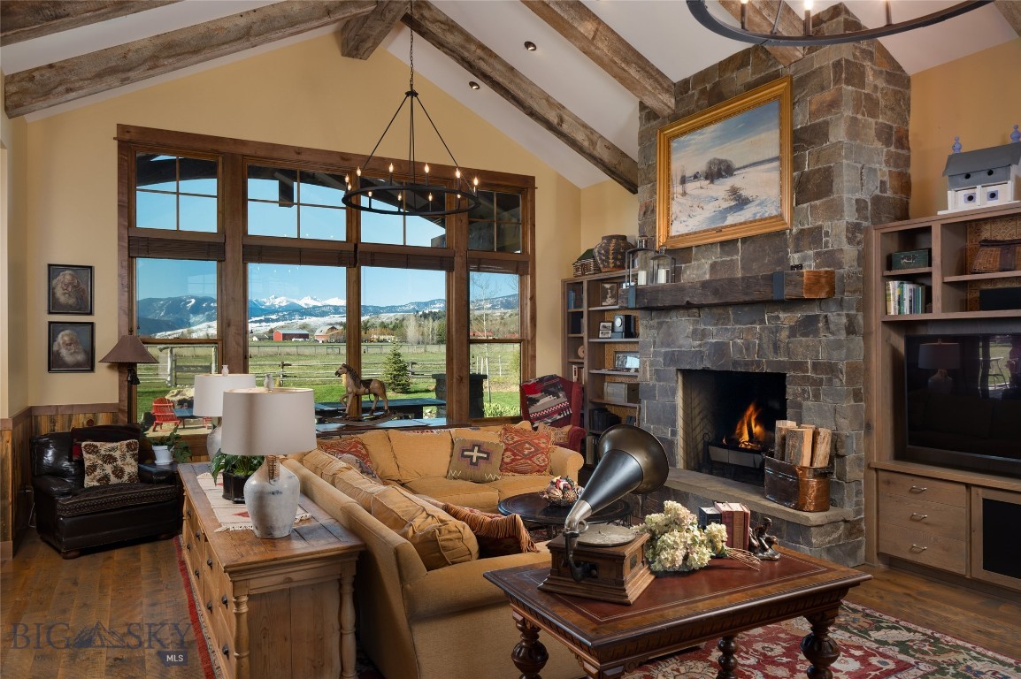 1400 Cottontail Road