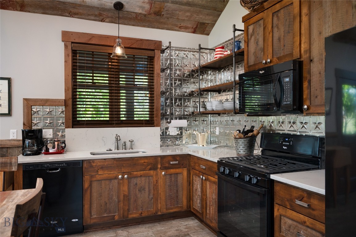 1400 Cottontail Road