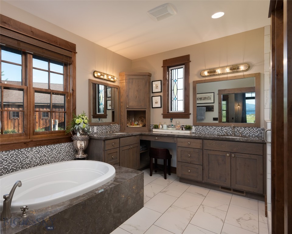 1400 Cottontail Road