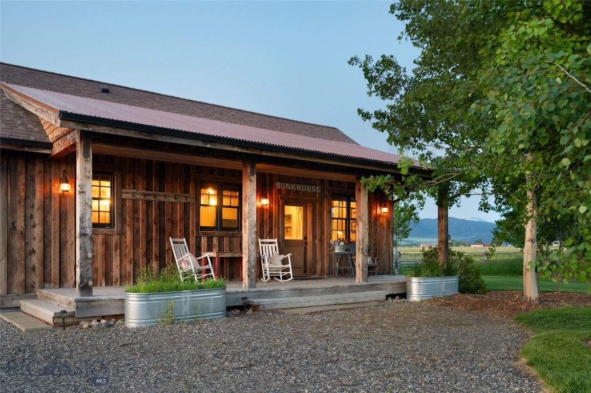 1400 Cottontail Road