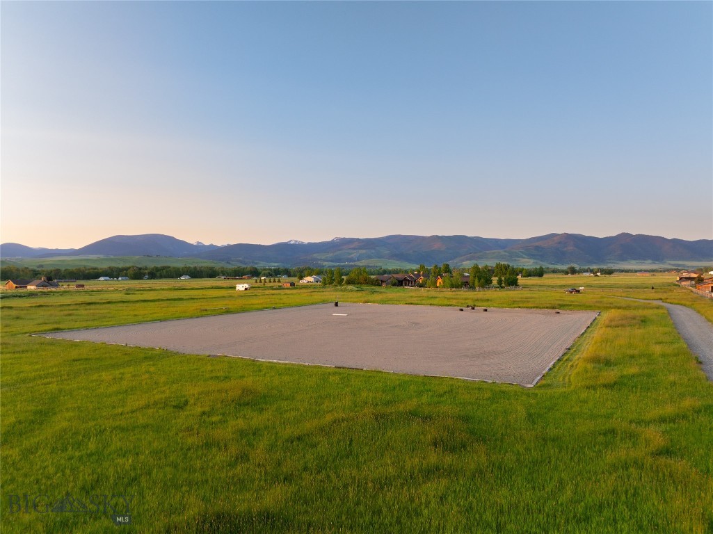 1400 Cottontail Road